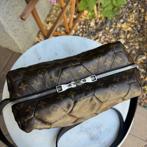 Louis Vuitton Macassar Hexagon Neo Trocadero Crossbody Bag - Picture 5 of 15